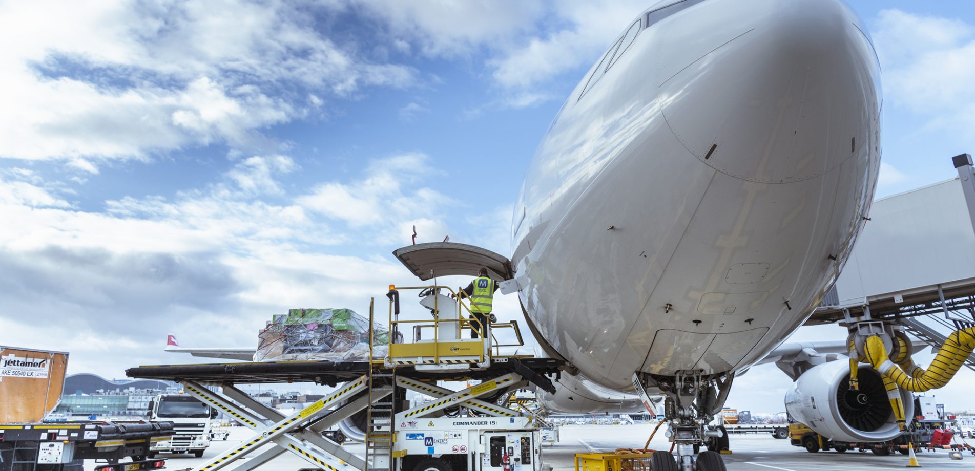 books air freight china to europe