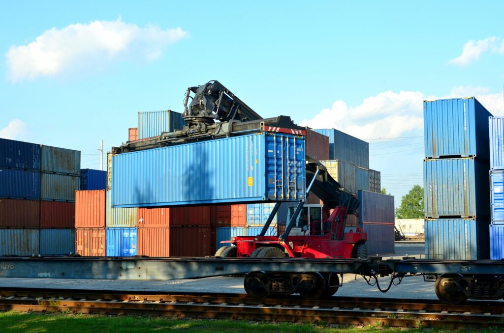 railway shipping china to italy