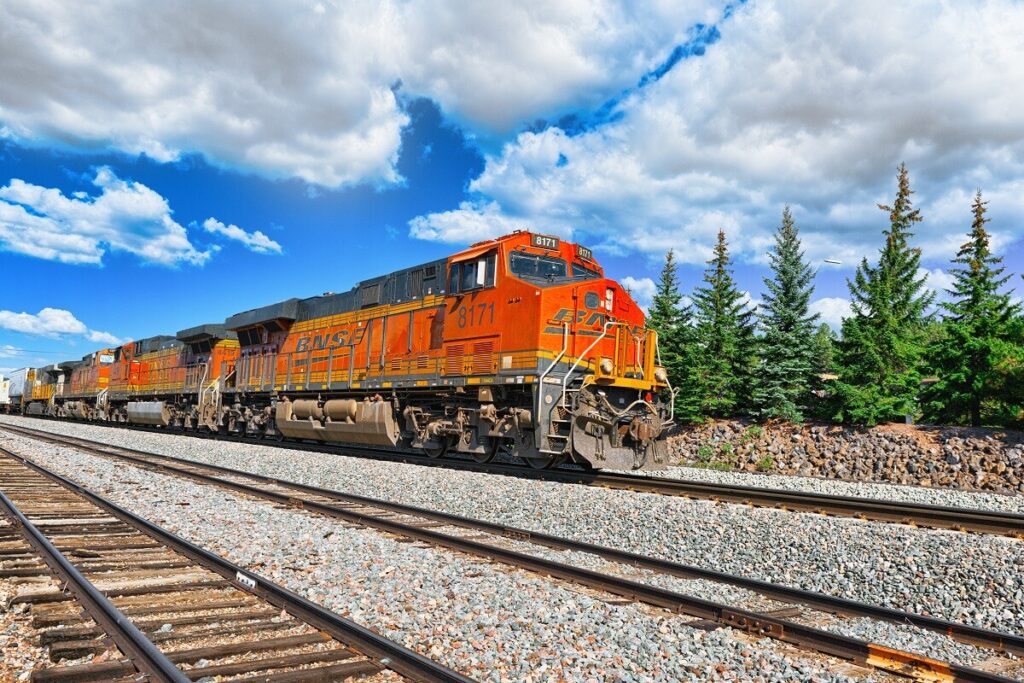 railway shipping china to canada