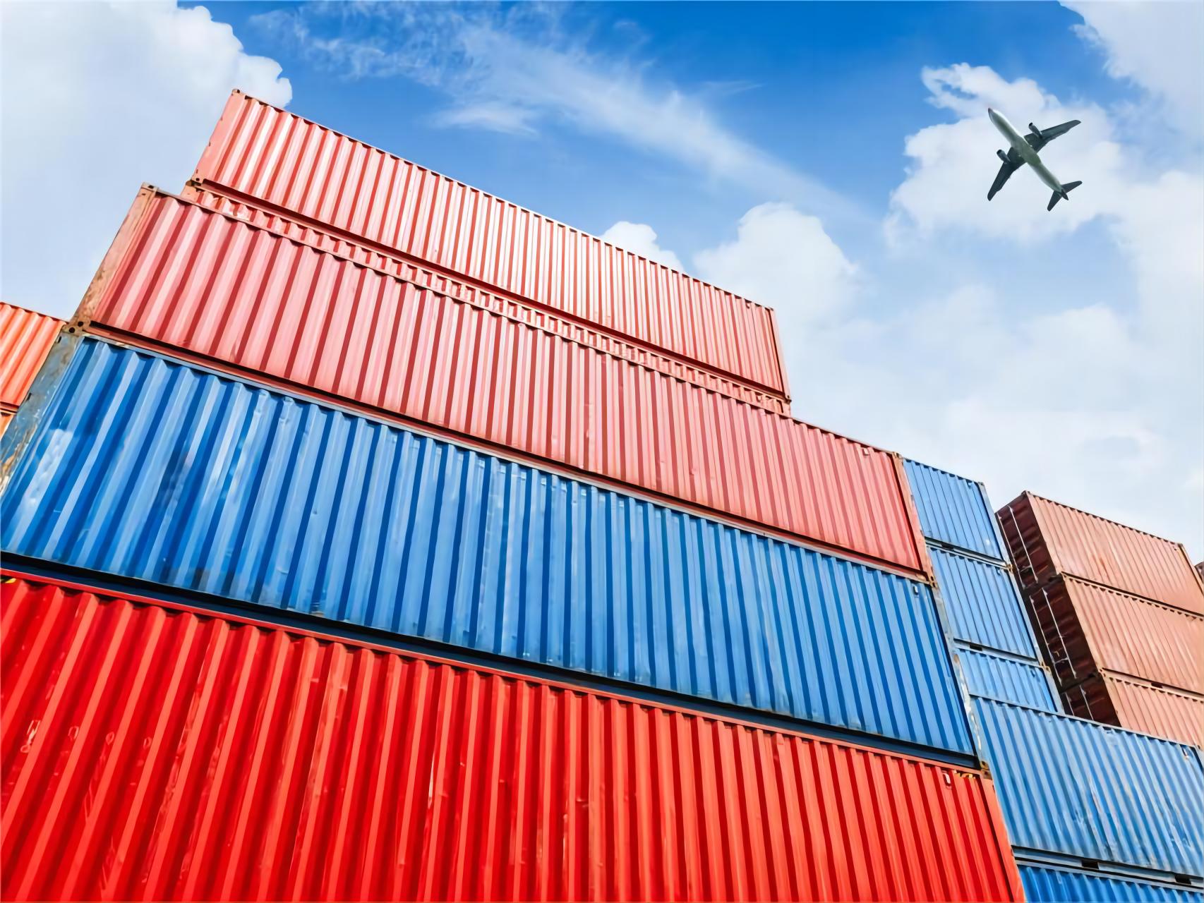 Logistics warehouse in Prague for door to door delivery